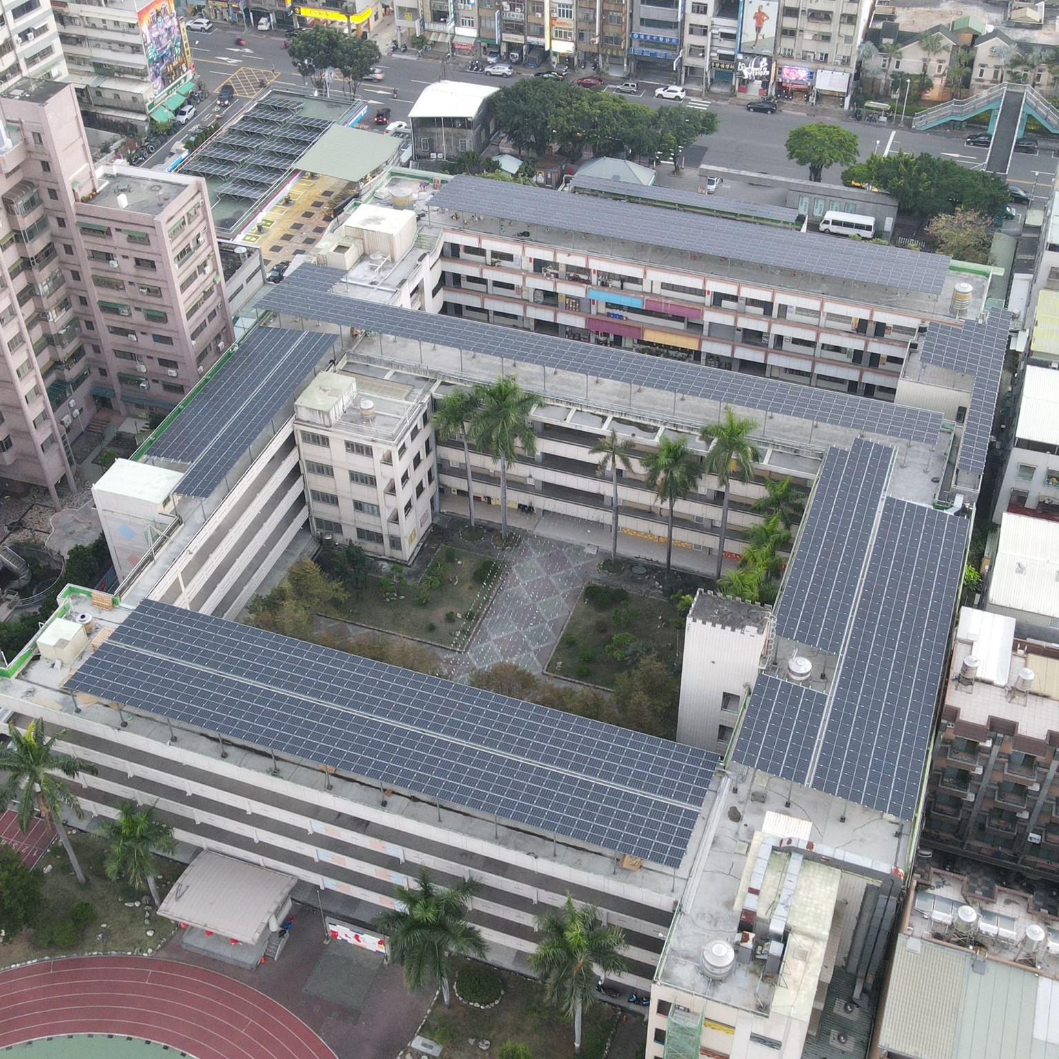 高雄市府公有學校屋頂聯合招租(第7標案) 2MWp